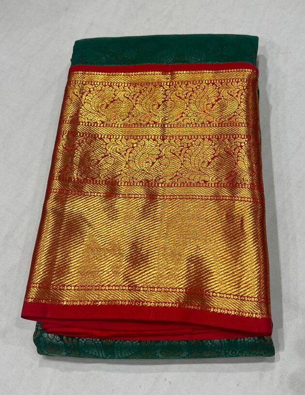 Bottle Green & Red Kanchipuram Silk Saree with Golden Zari Border and Rich Pallu - Image 2
