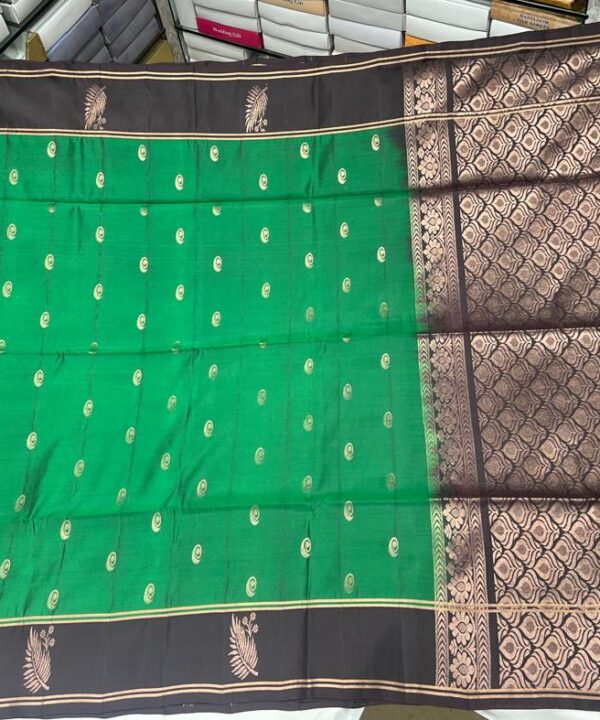 Green & Snuff Brown Kanchipuram Silk Saree with Elegant Zari Border and Pallu