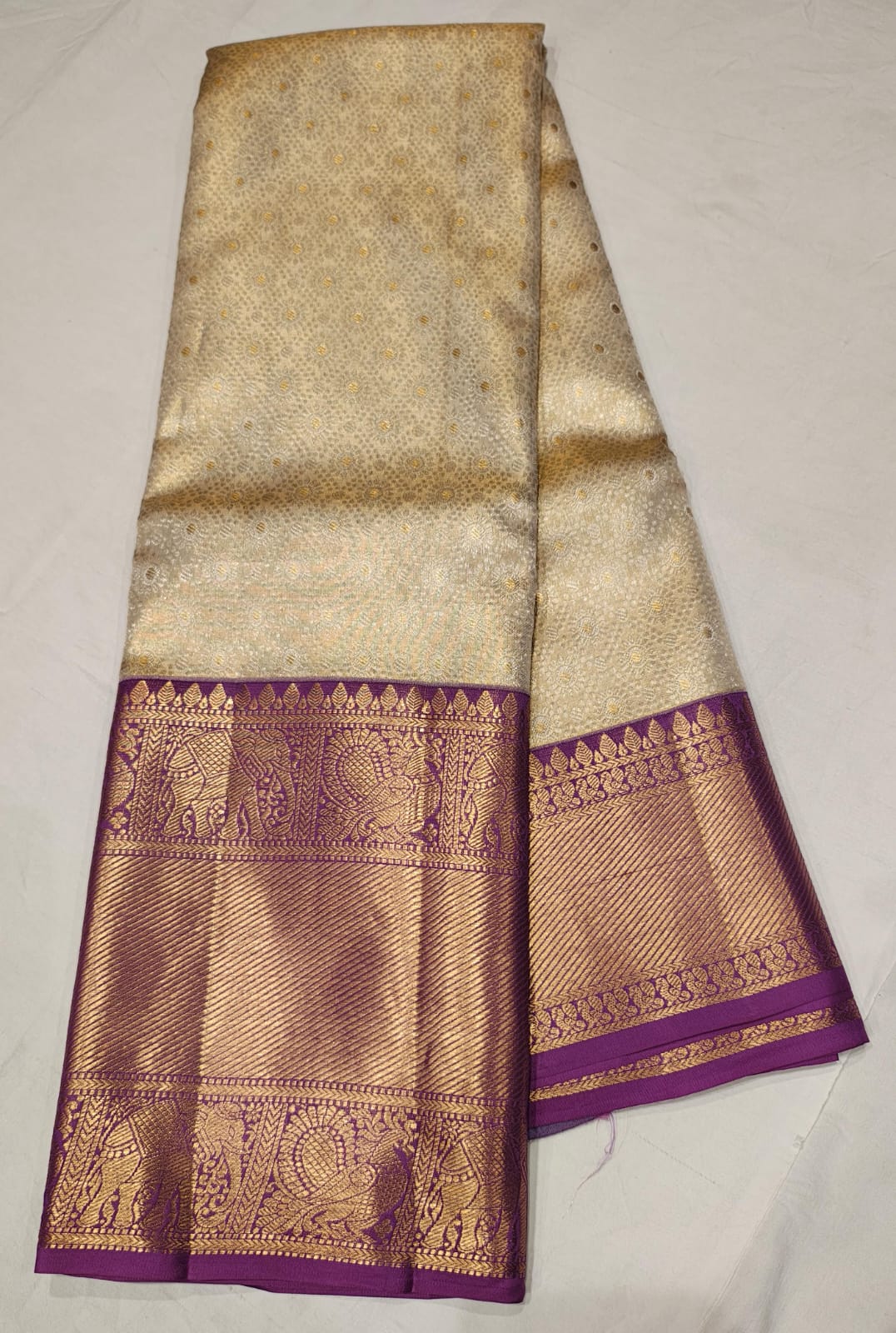 Elegant Cream and Lavender Kanchipuram Silk Saree with Rich Zari Border and Floral Pallu
