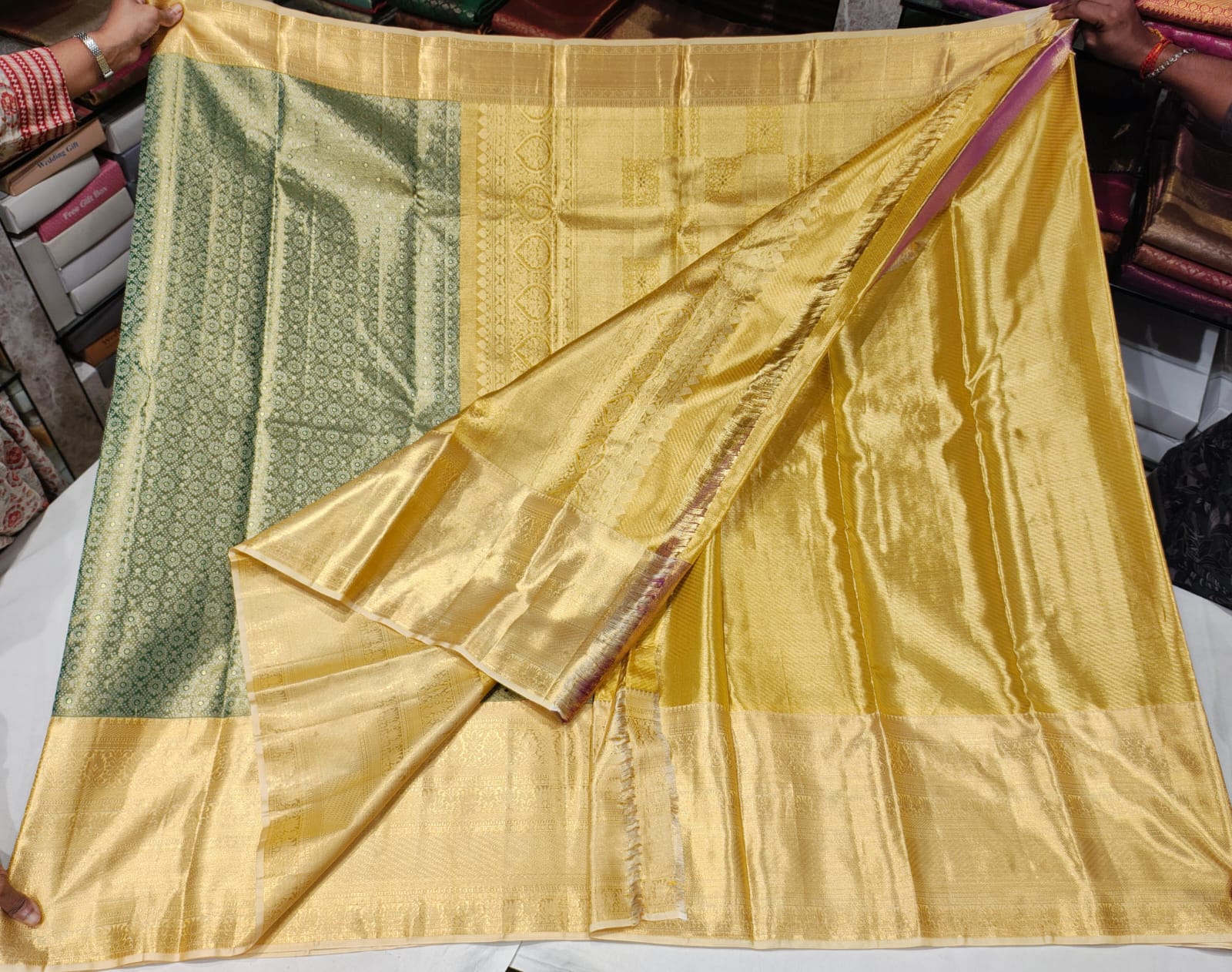 Olive Green Kanchipuram Silk Saree with Rich Gold Zari Border and Butta Design - Image 4