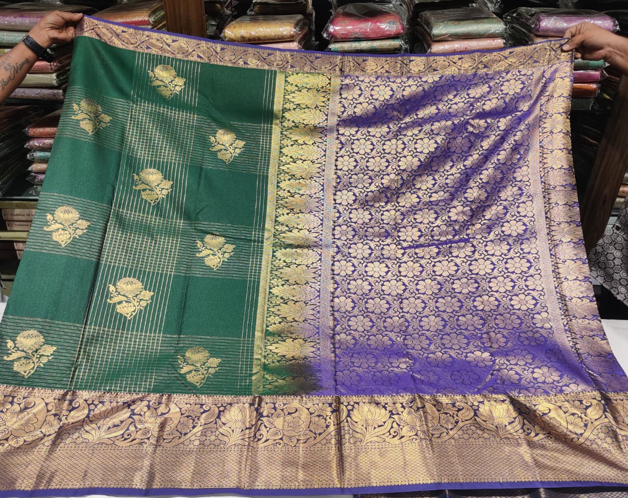 Bottle Green And Navy Blue Silk Saree with Golden Zari Floral Weaving and Contrast Border - Image 4