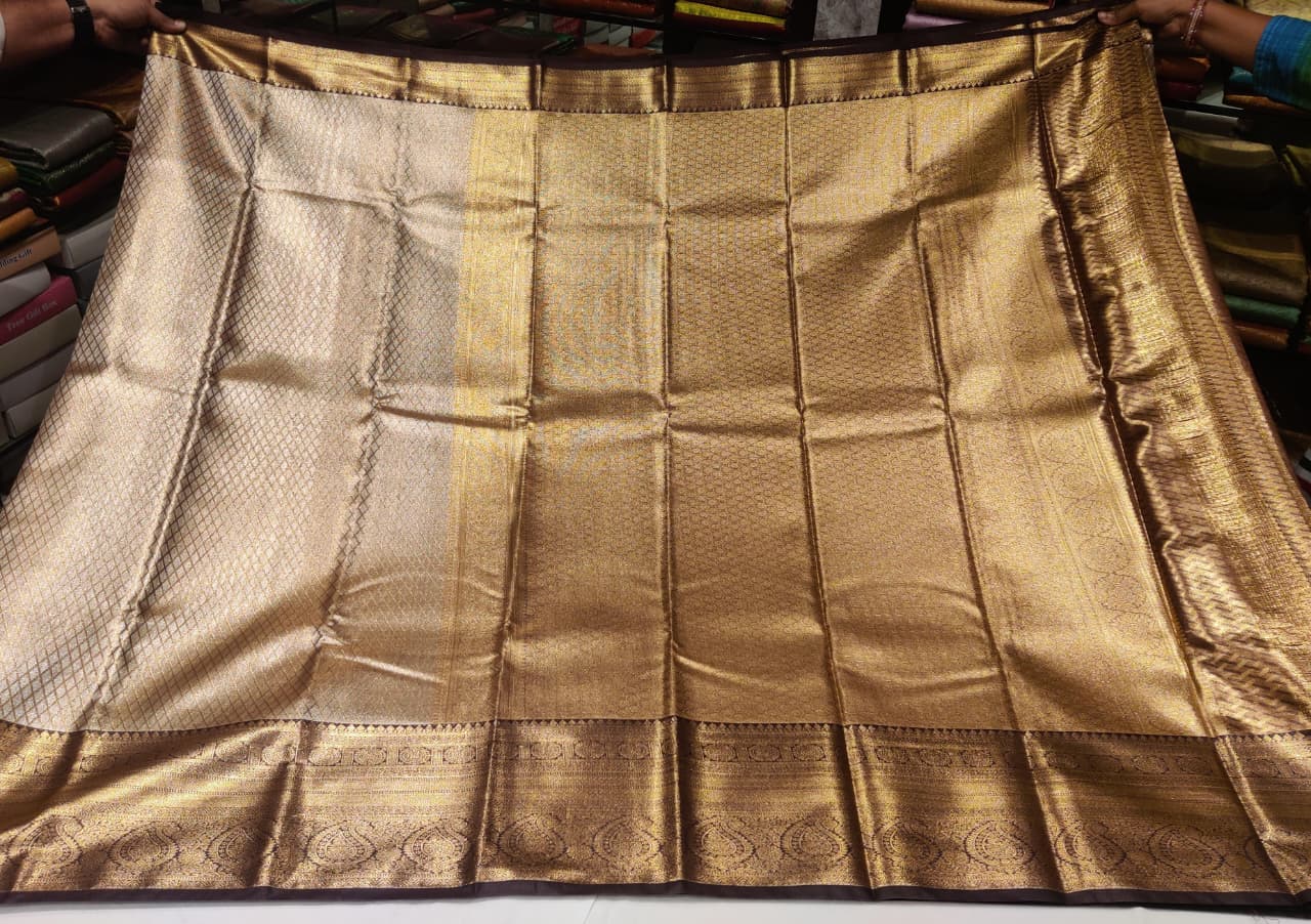 Golden Beige Kanchee Silk Saree with Brown Zari Border and Diamond Weave Design - Image 4