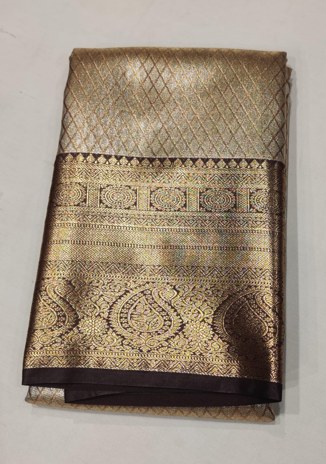 Golden Beige Kanchee Silk Saree with Brown Zari Border and Diamond Weave Design - Image 2